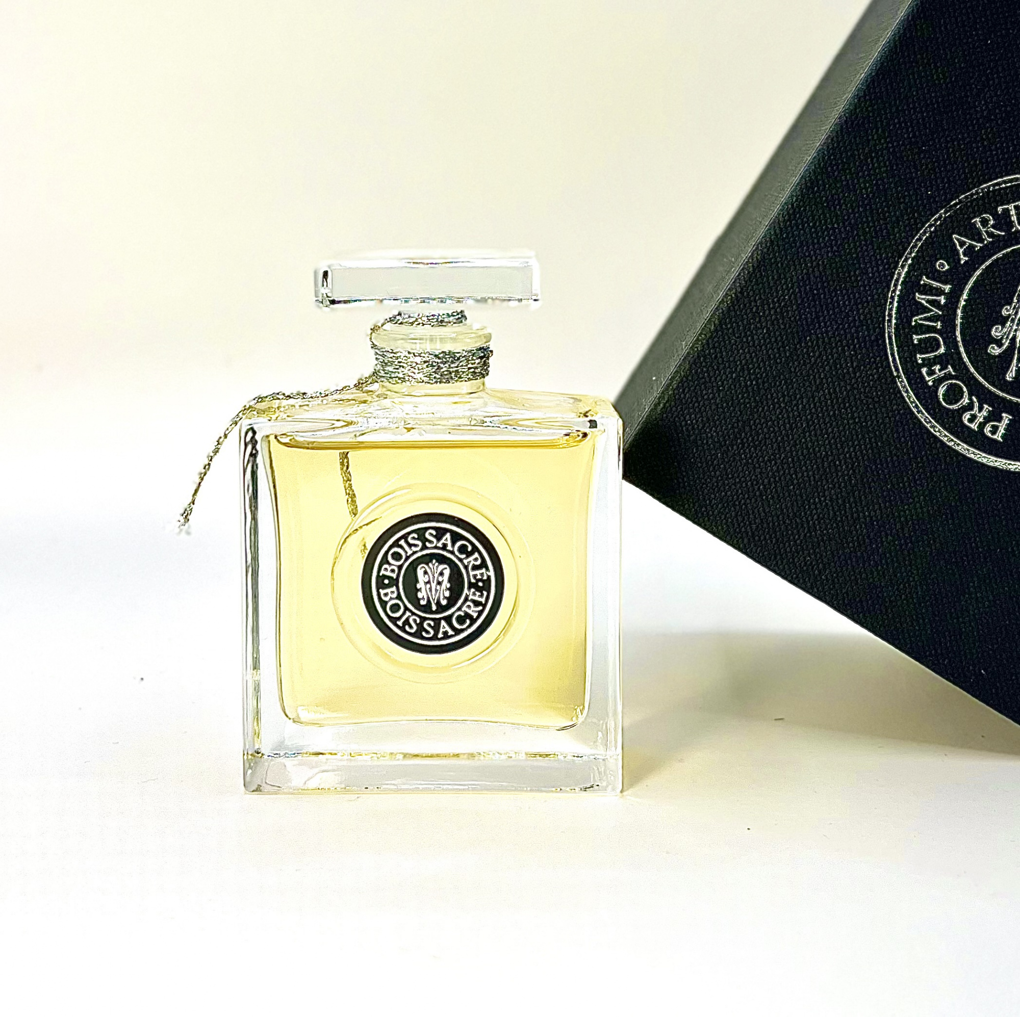 BOIS SACRE perfume oil